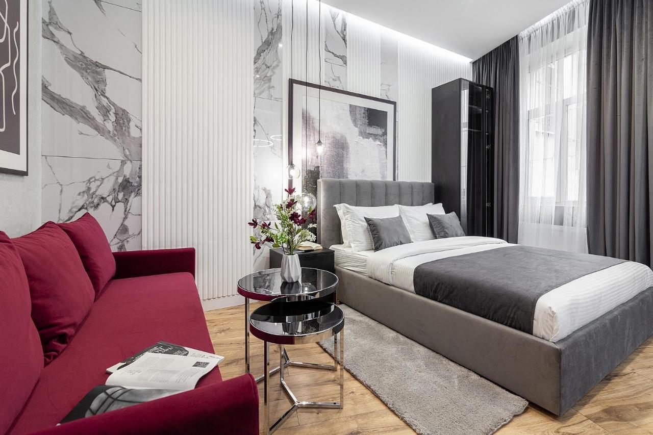 Lovely Apartment On Drahomanova Street Λβιβ Εξωτερικό φωτογραφία