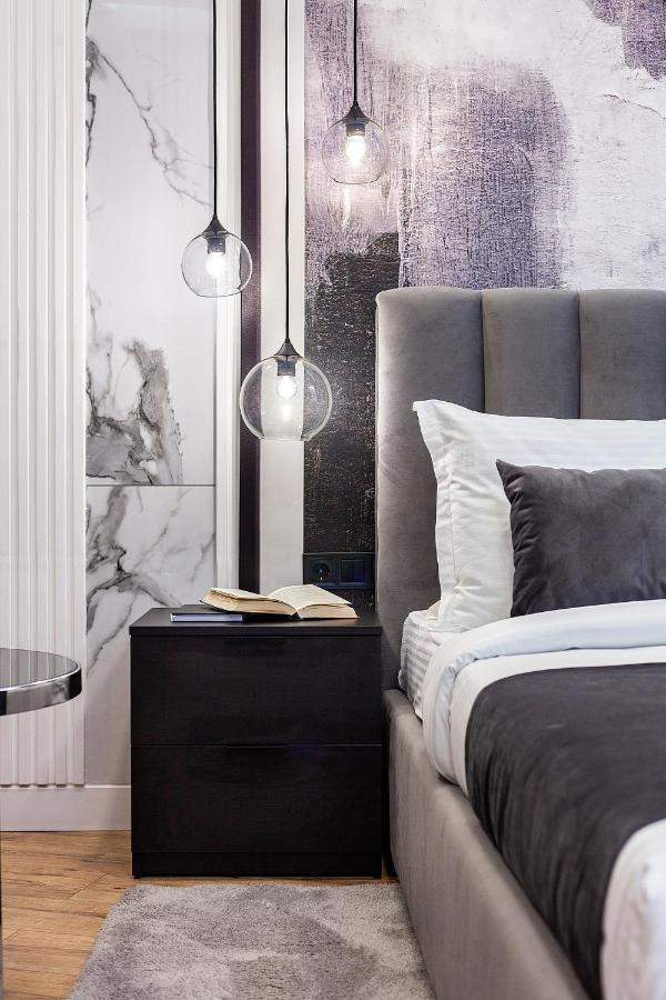 Lovely Apartment On Drahomanova Street Λβιβ Εξωτερικό φωτογραφία