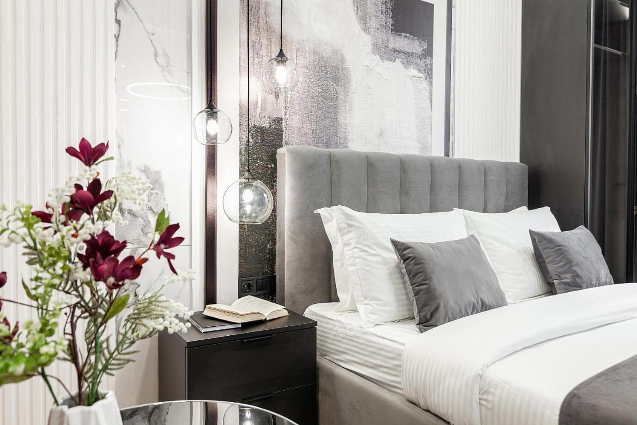 Lovely Apartment On Drahomanova Street Λβιβ Εξωτερικό φωτογραφία