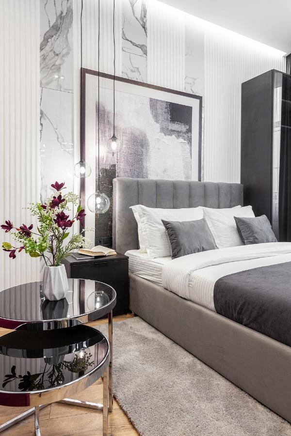 Lovely Apartment On Drahomanova Street Λβιβ Εξωτερικό φωτογραφία