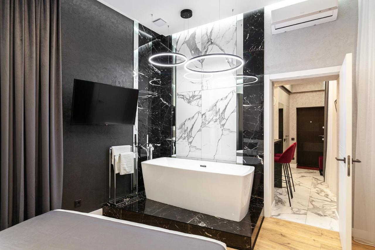 Lovely Apartment On Drahomanova Street Λβιβ Εξωτερικό φωτογραφία
