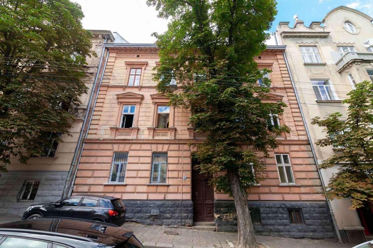 Lovely Apartment On Drahomanova Street Λβιβ Εξωτερικό φωτογραφία