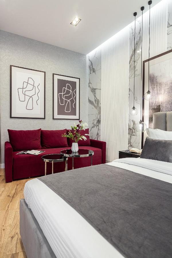 Lovely Apartment On Drahomanova Street Λβιβ Εξωτερικό φωτογραφία