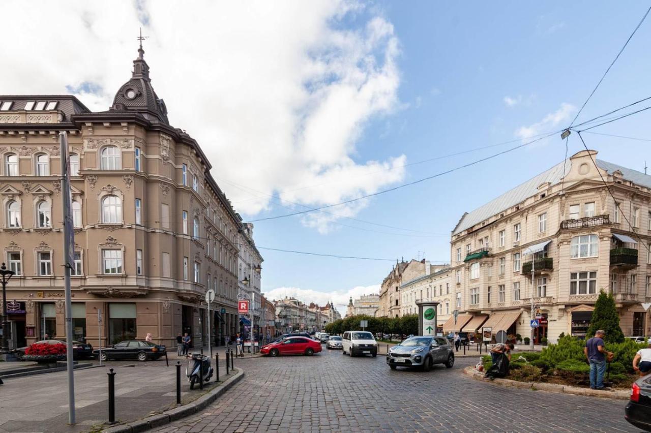 Lovely Apartment On Drahomanova Street Λβιβ Εξωτερικό φωτογραφία