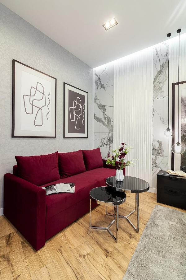 Lovely Apartment On Drahomanova Street Λβιβ Εξωτερικό φωτογραφία